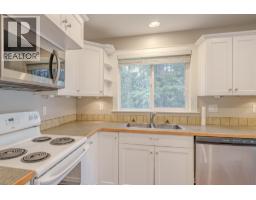 4931 Kyllo Road, 108 Mile Ranch, BC V0K2Z0 Photo 15