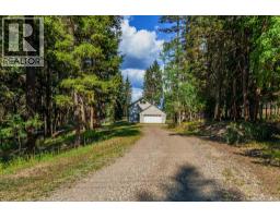 4931 Kyllo Road, 108 Mile Ranch, BC V0K2Z0 Photo 35