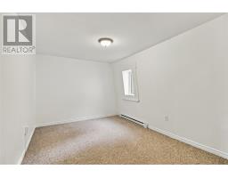 8 Charlton Street thumbnail 17