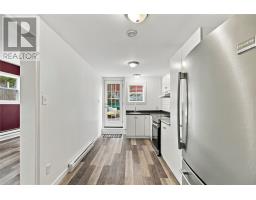 8 Charlton Street thumbnail 8