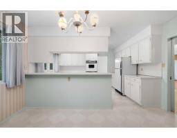 Primary Bedroom - 508 Willow Brook Drive Se, Calgary, AB T2J1N7 Photo 8