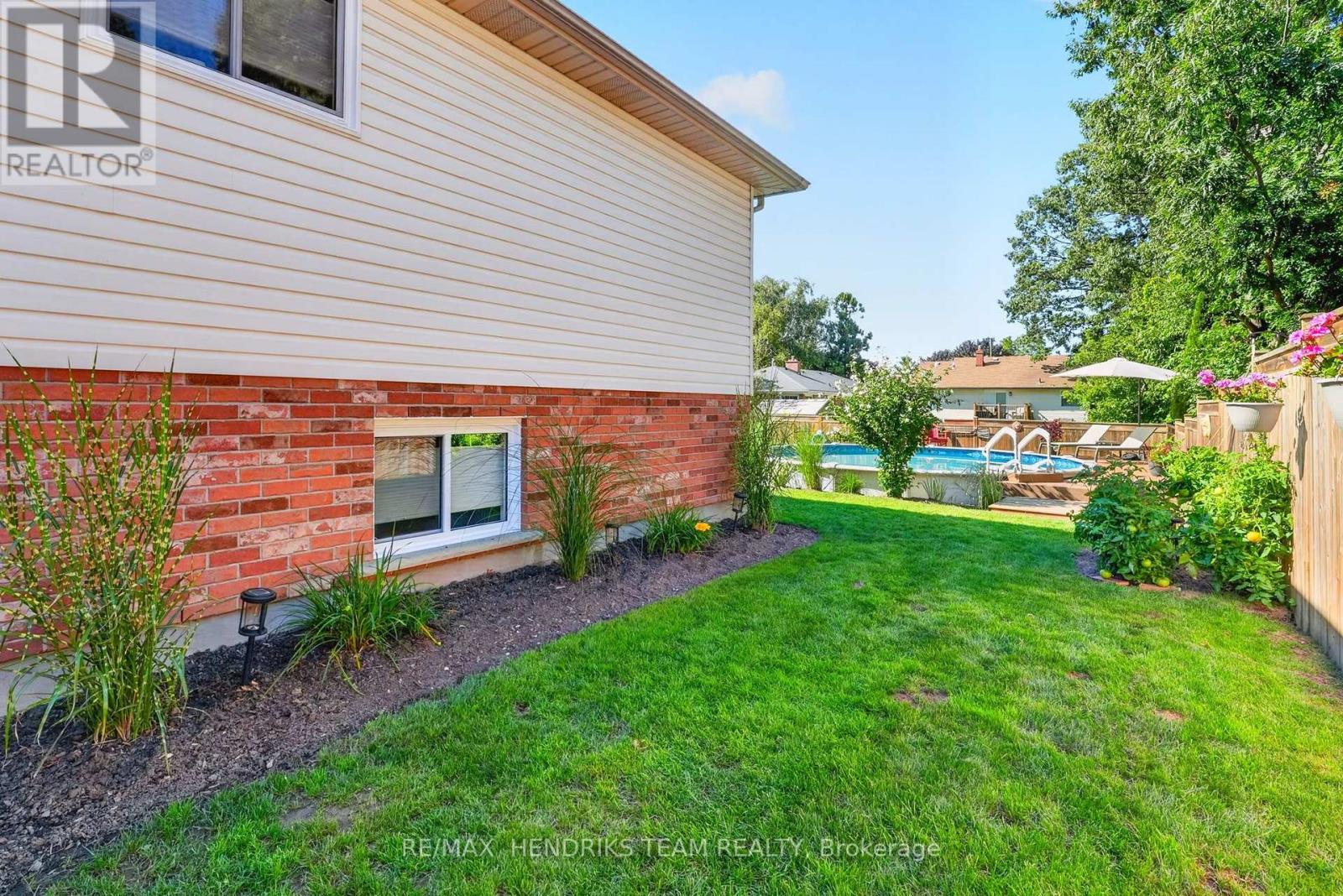 13 TIMBER LANE - 37