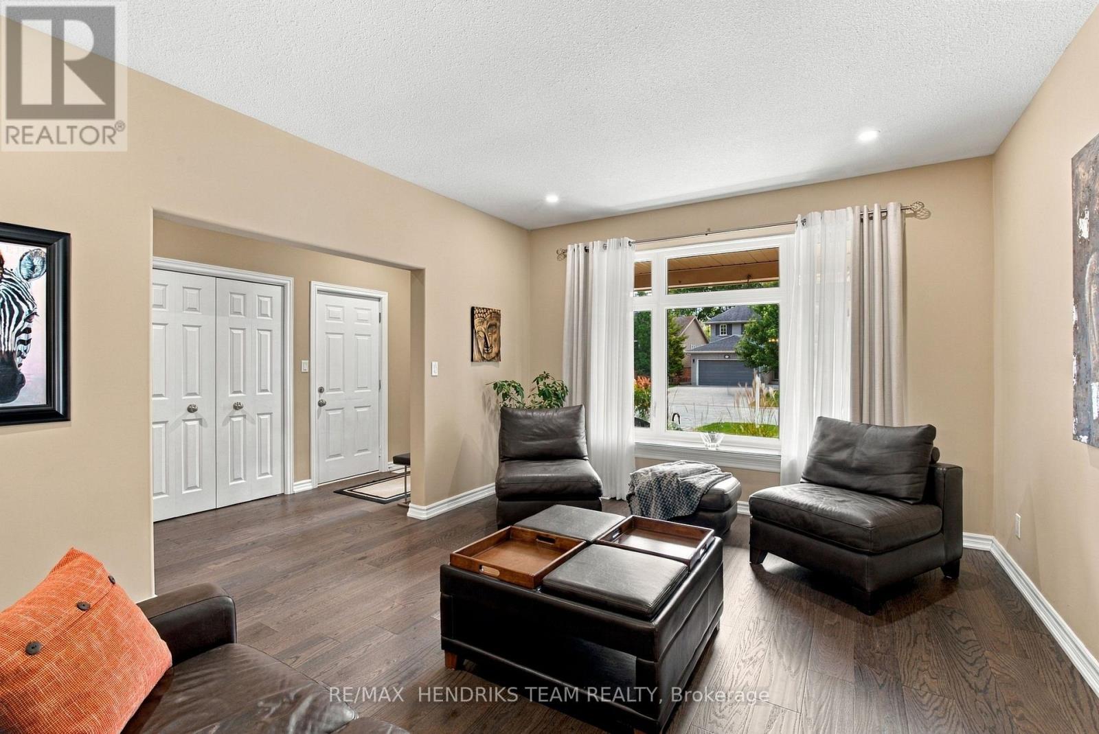 13 TIMBER LANE - 9