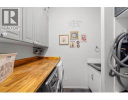 3pc Bathroom - 1621 Strathcona Drive Sw, Calgary, AB T3H5B1 Photo 12