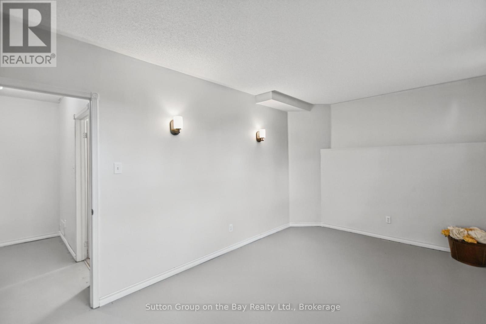 77 Fernbrook Drive, Wasaga Beach photo 9