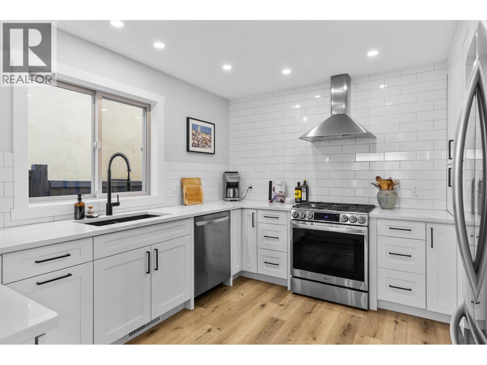  905 Paret Crescent, Kelowna