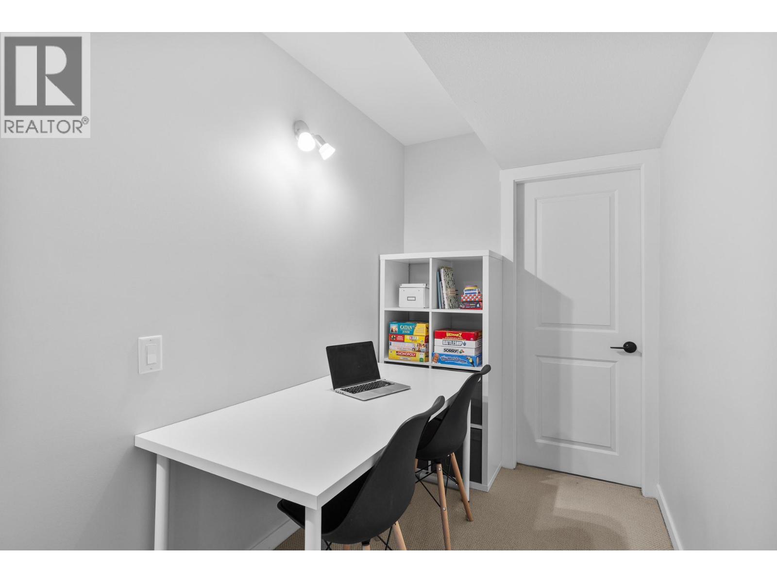 905 Paret Crescent, Kelowna