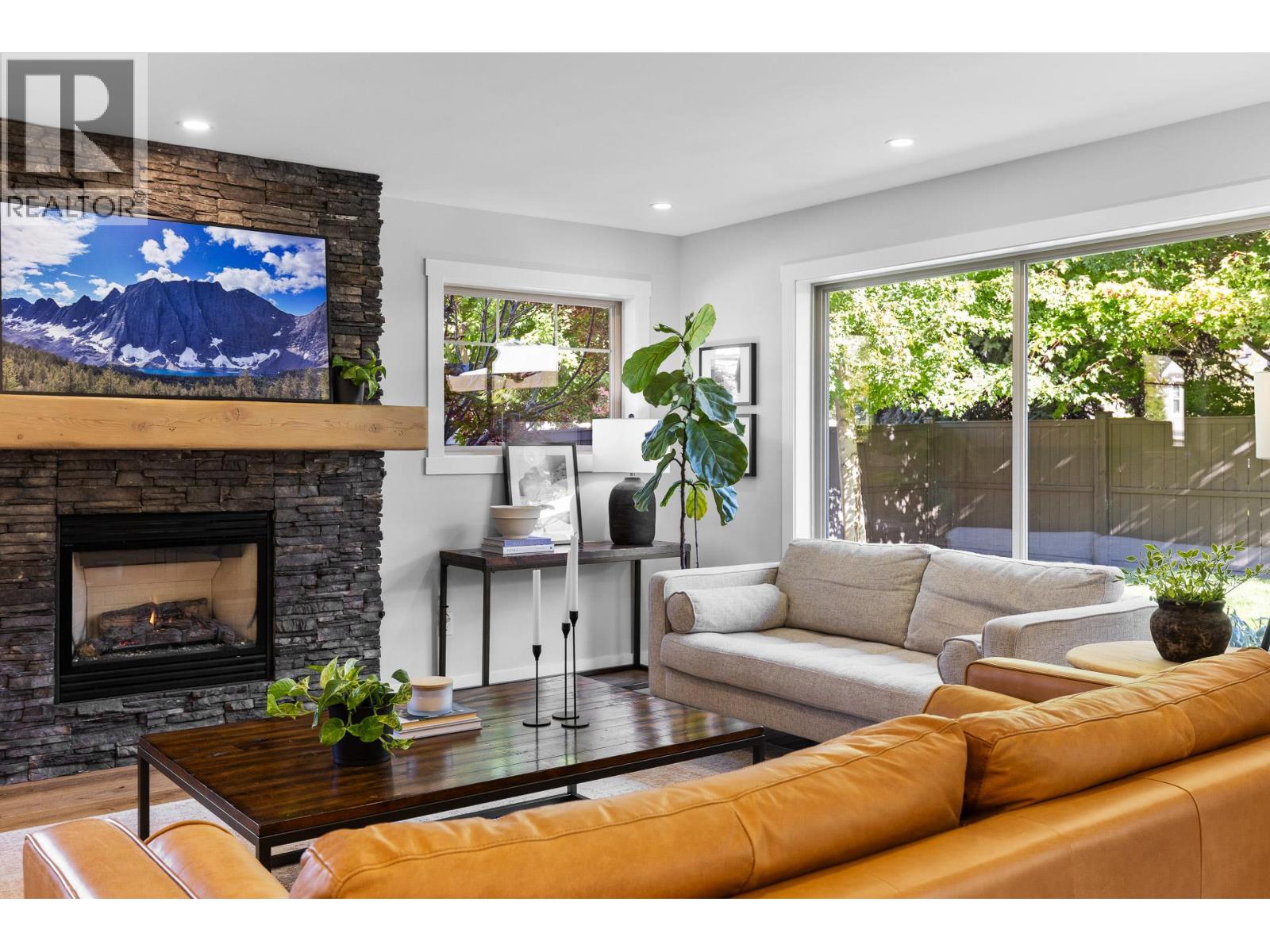  905 Paret Crescent, Kelowna