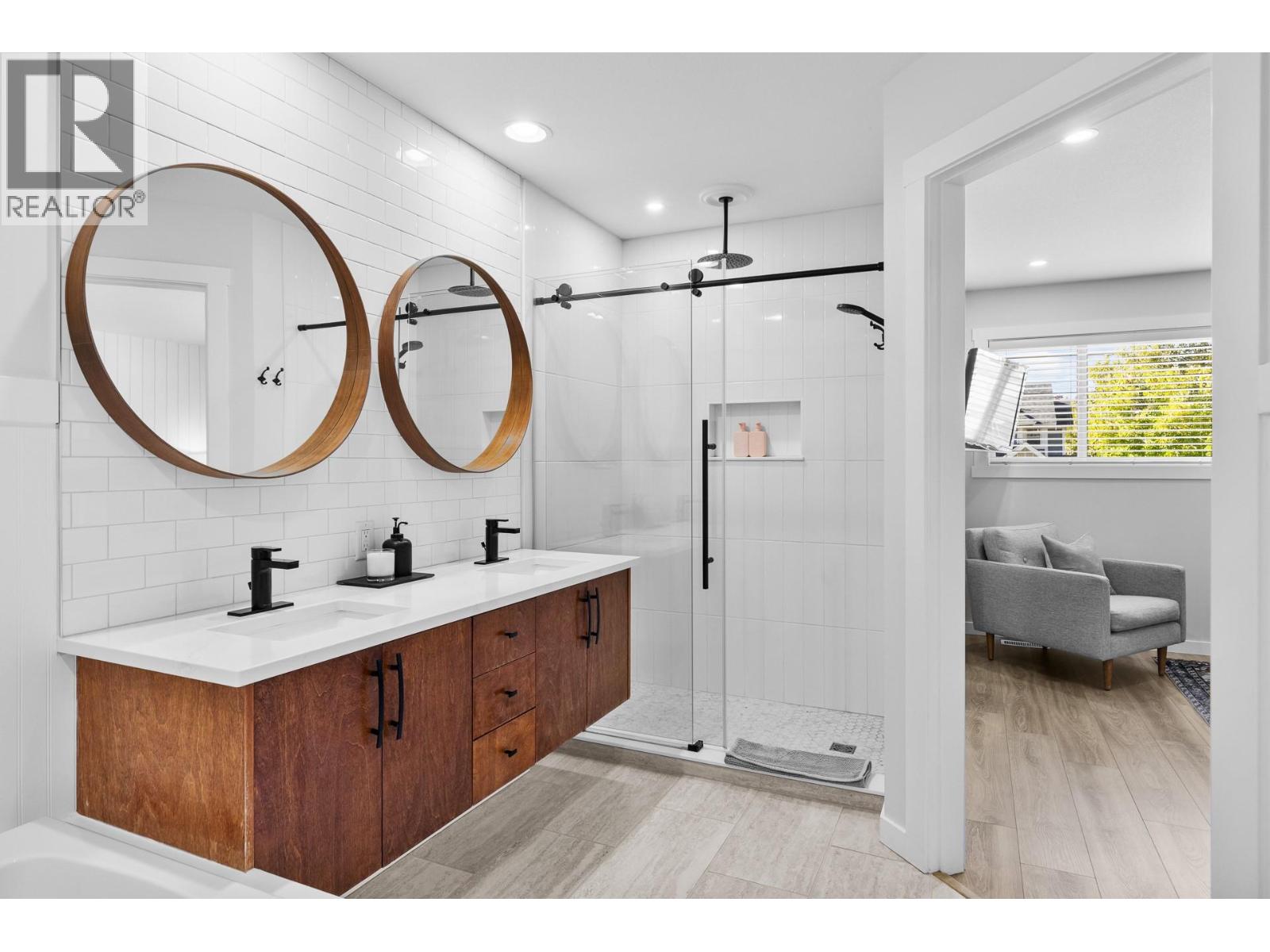  905 Paret Crescent, Kelowna