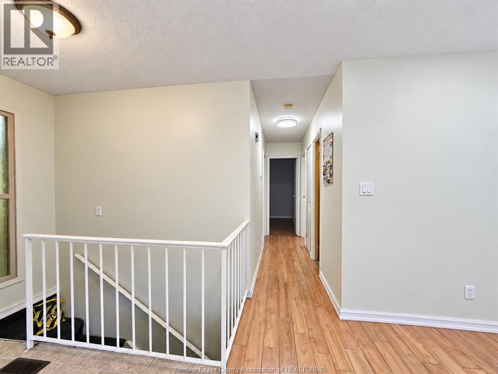 8370 GREGORY - Image 10