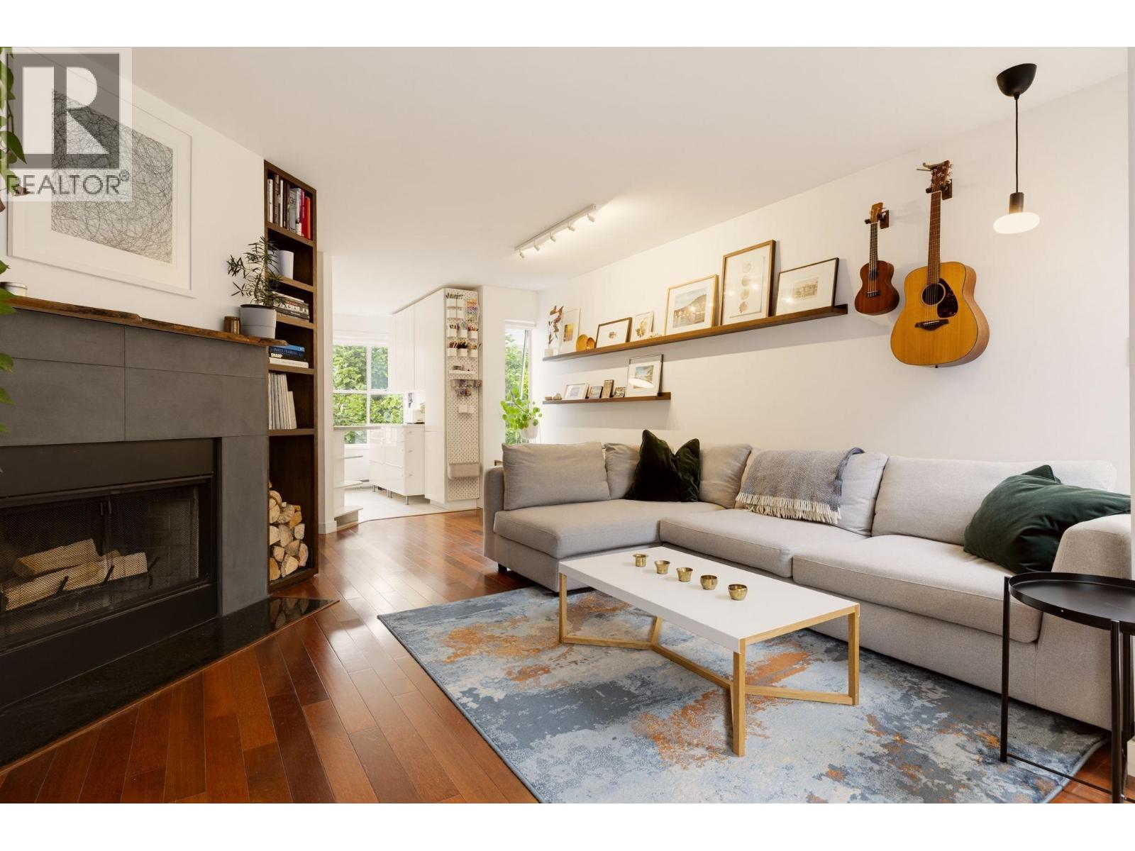 1345 WOODLAND DRIVE, Vancouver