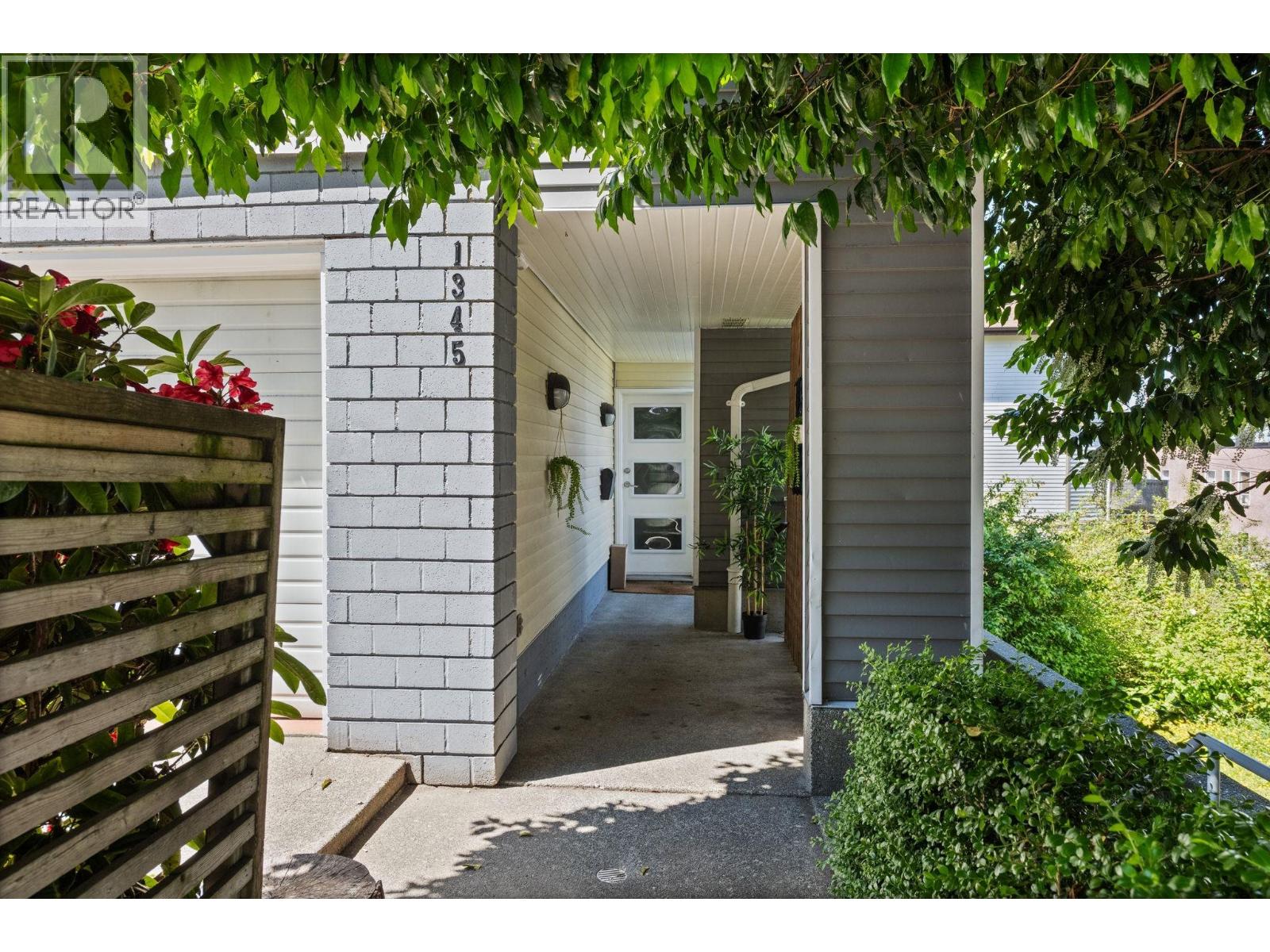 1345 WOODLAND DRIVE, Vancouver