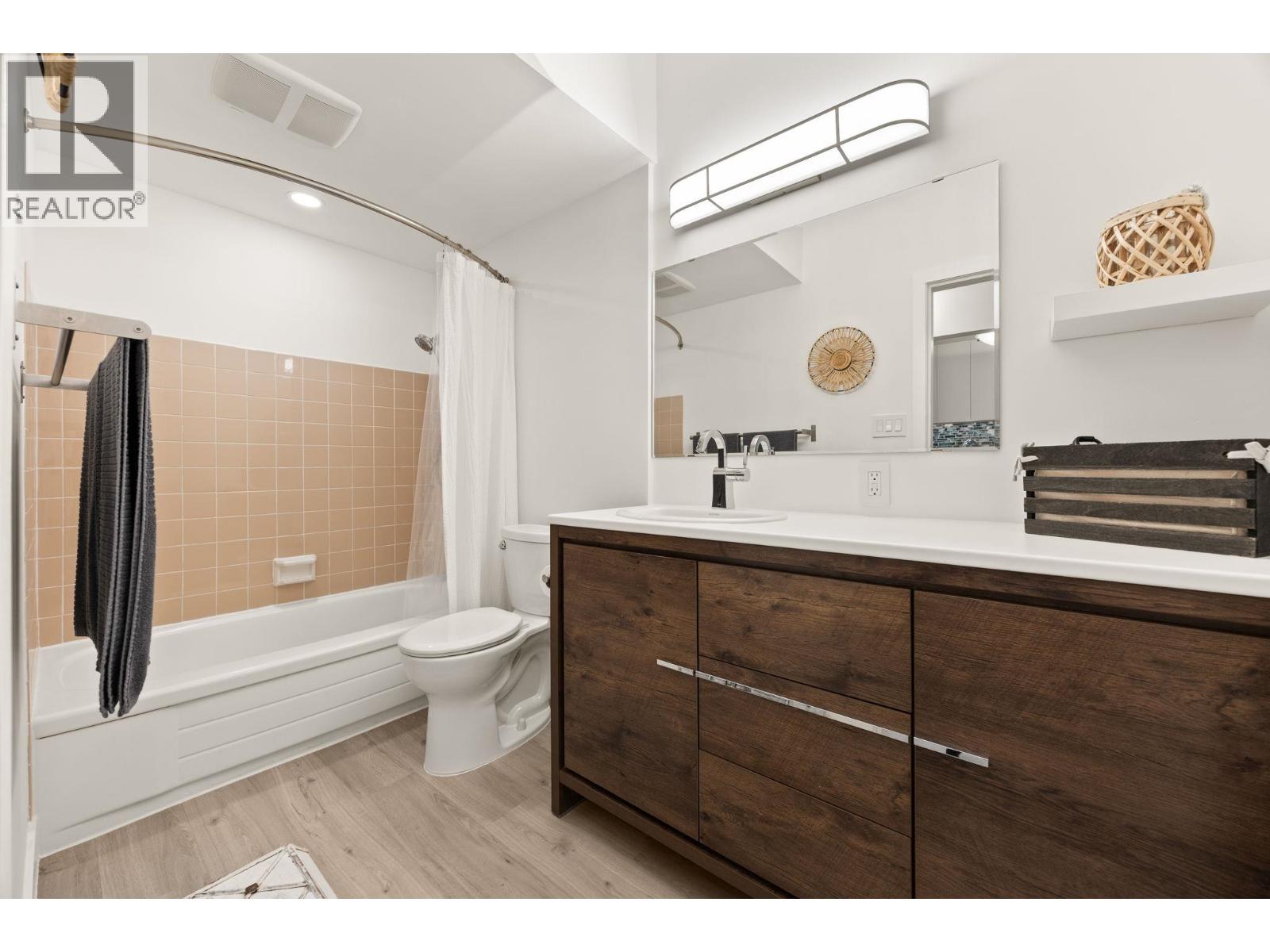207 1655 NELSON STREET, Vancouver