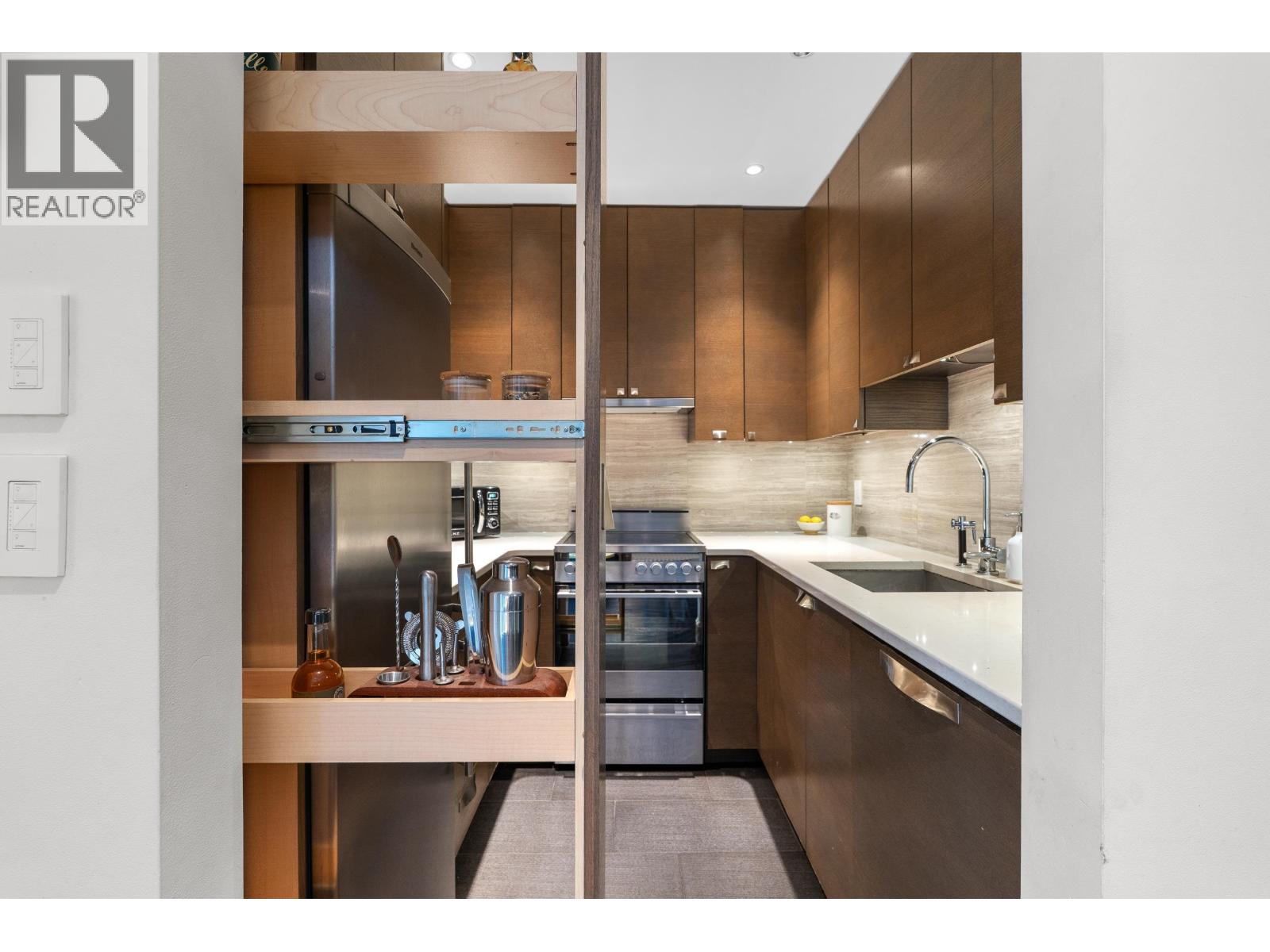1339 W 8TH AVENUE, Vancouver