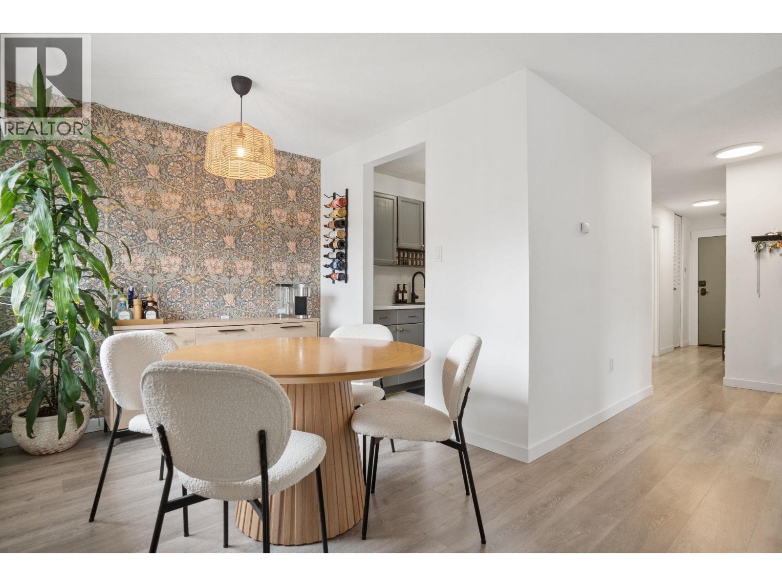 204 331 KNOX STREET, New Westminster