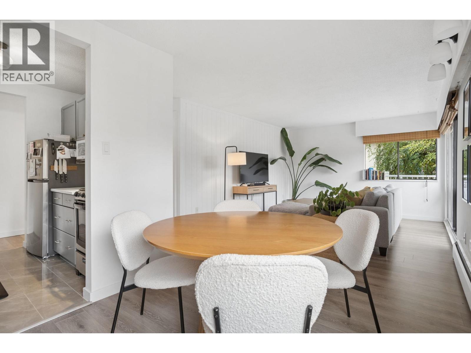 204 331 KNOX STREET, New Westminster