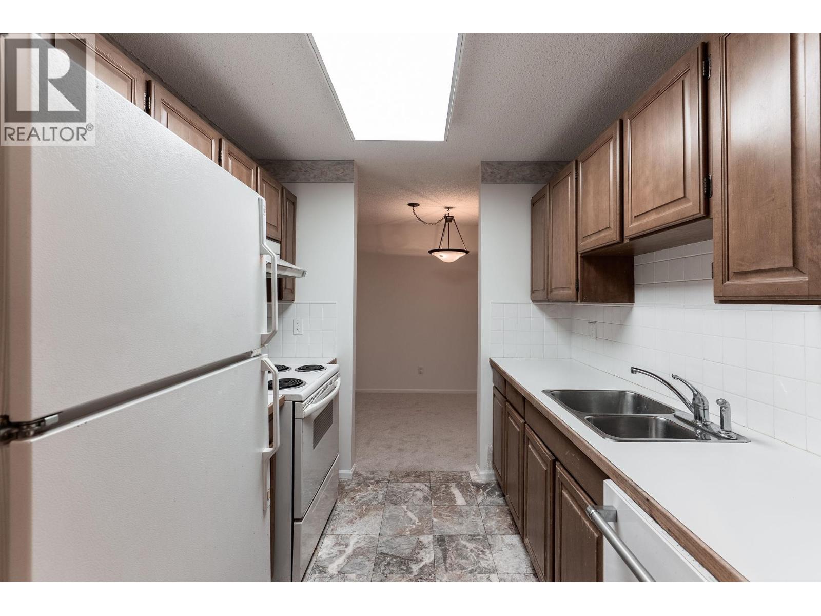 106 333 WETHERSFIELD DRIVE, Vancouver