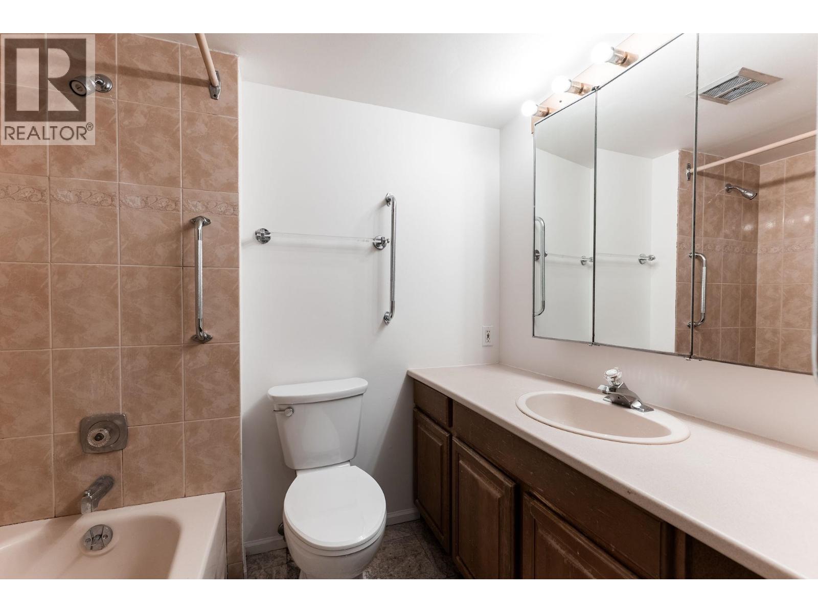 106 333 WETHERSFIELD DRIVE, Vancouver