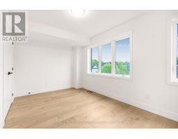 18 Alderwood Lane, Barrie, ON L4N3J2 Photo 9