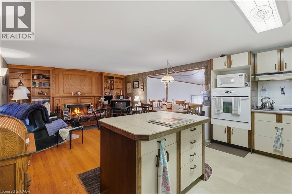 338 ALBANY Street - 9