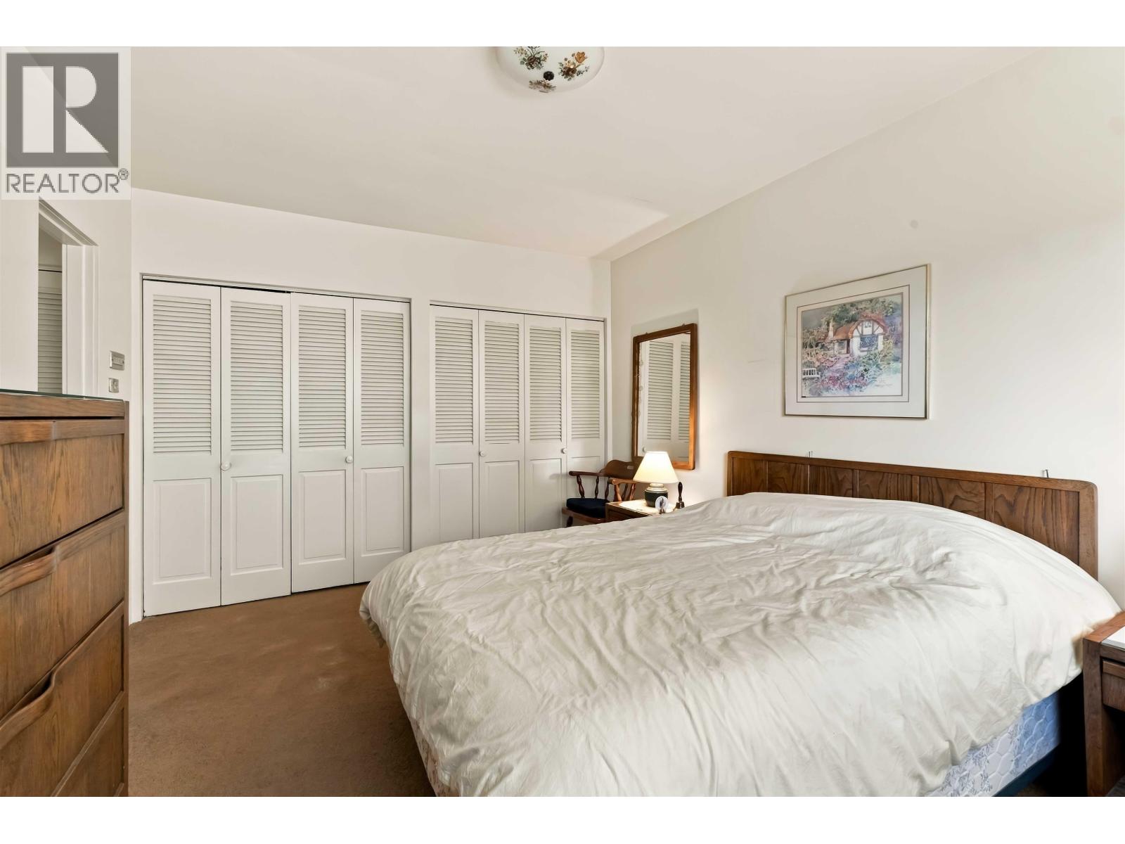 4243 DELBROOK AVENUE, North Vancouver