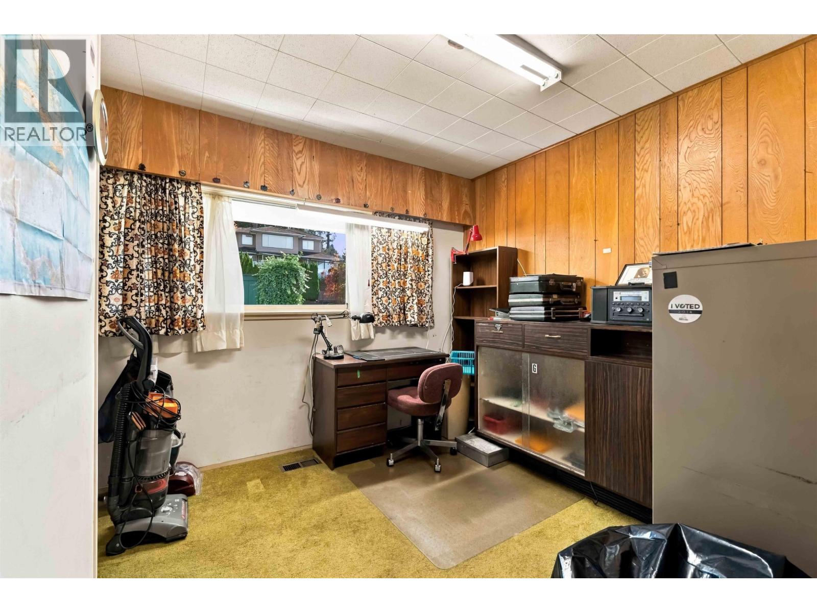 4243 DELBROOK AVENUE, North Vancouver