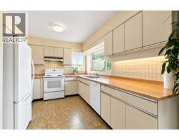 4243 Delbrook Avenue, North Vancouver, BC V7N4A4 Photo 7