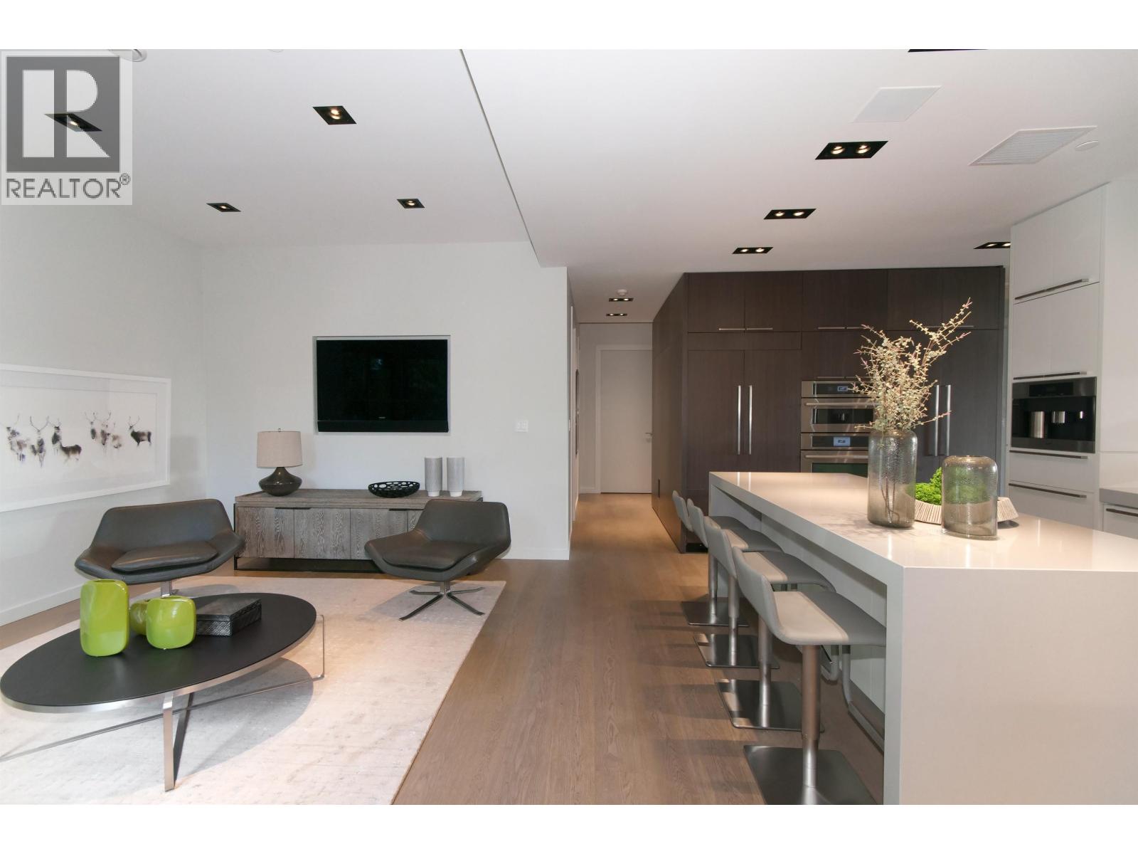 3023 MATHERS AVENUE, West Vancouver