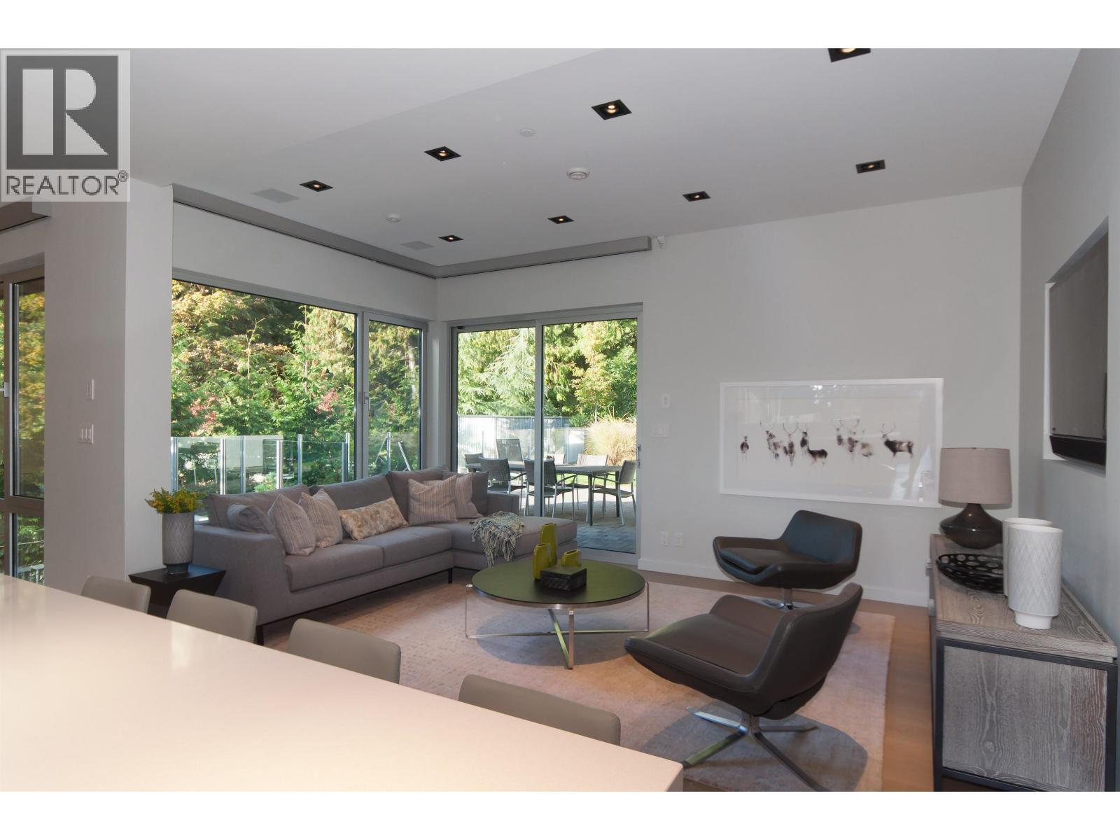 3023 MATHERS AVENUE, West Vancouver