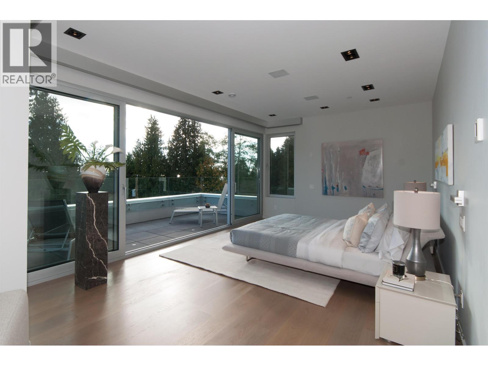3023 MATHERS AVENUE, West Vancouver