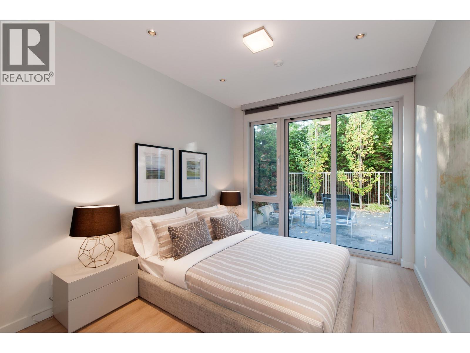 3023 MATHERS AVENUE, West Vancouver