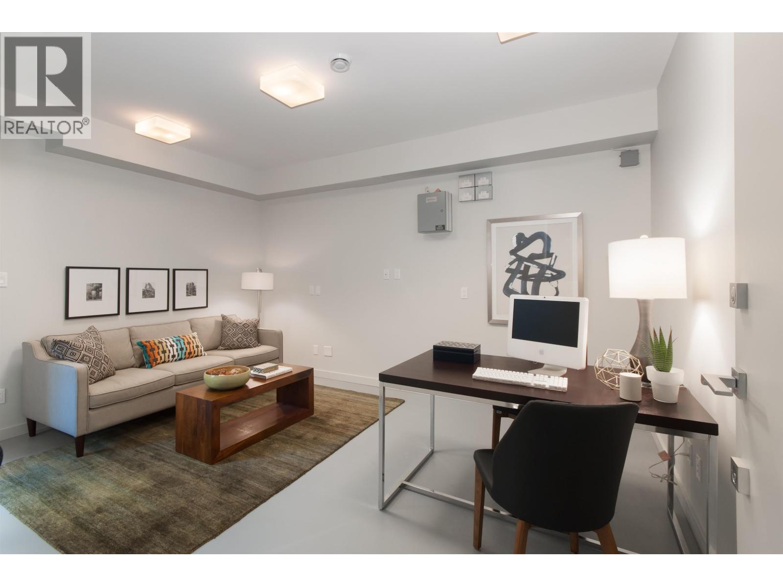 3023 MATHERS AVENUE, West Vancouver