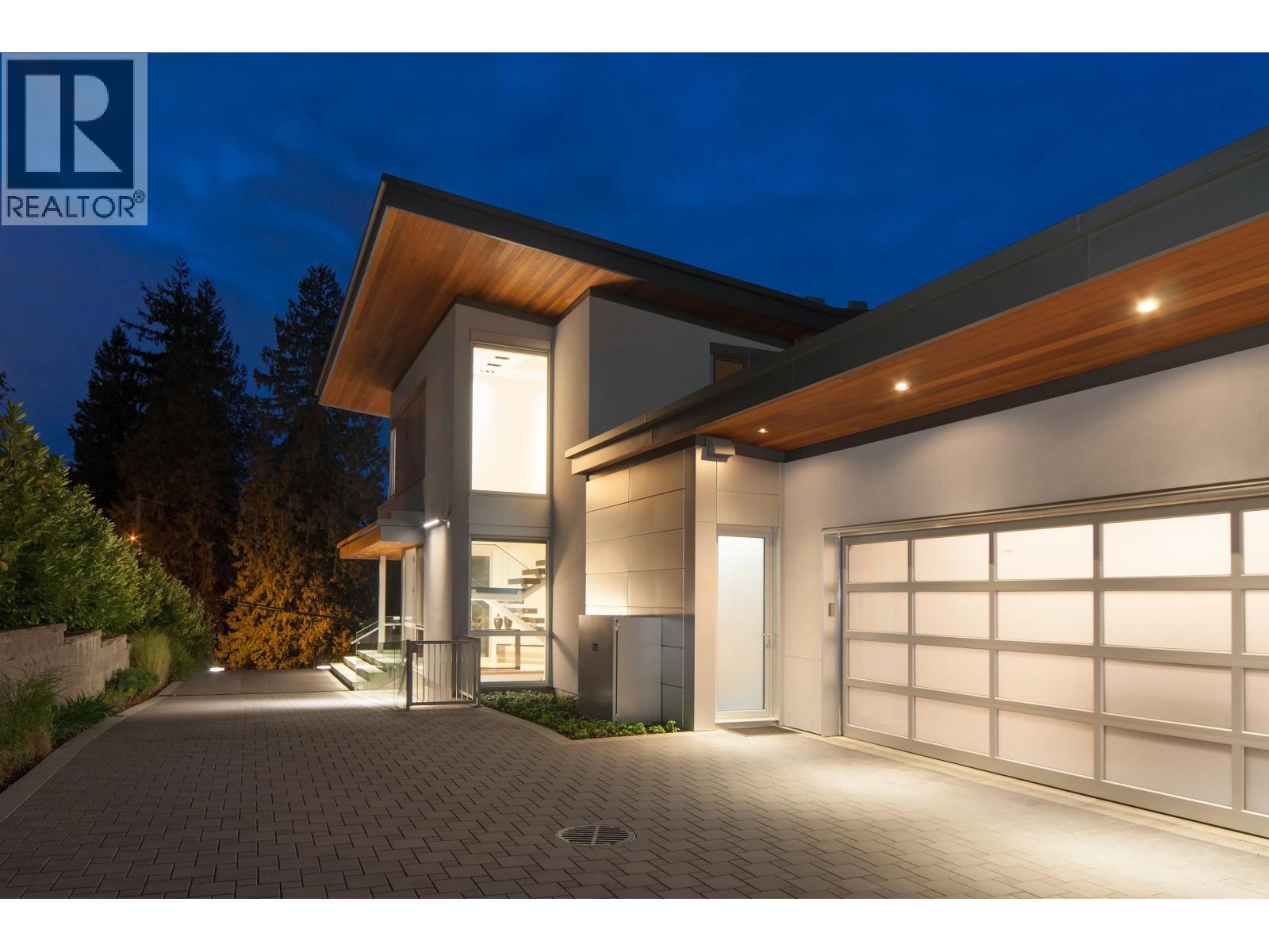 3023 MATHERS AVENUE, West Vancouver