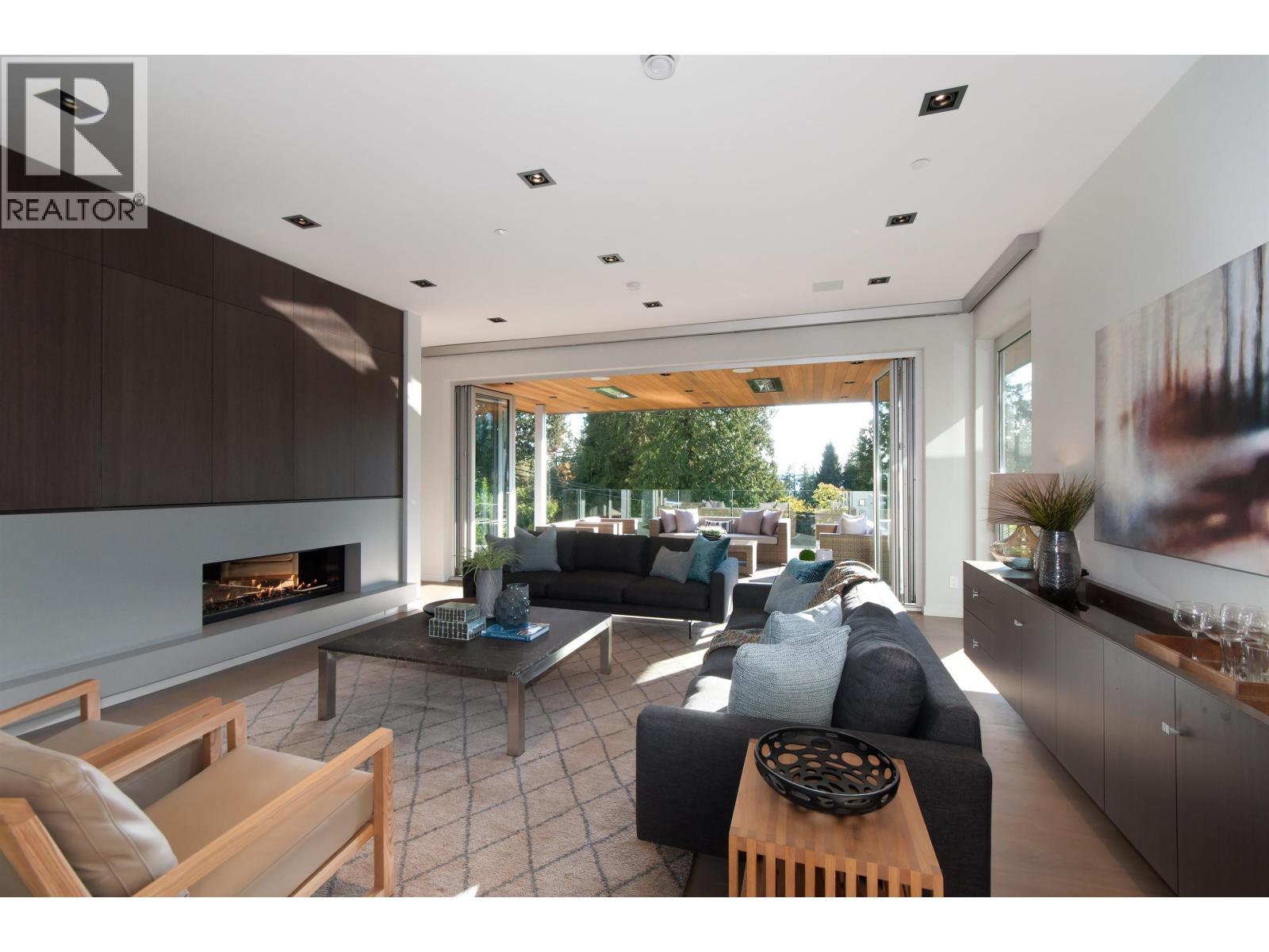 3023 MATHERS AVENUE, West Vancouver