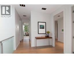 3023 Mathers Avenue, West Vancouver, BC V7V2K3 Photo 23