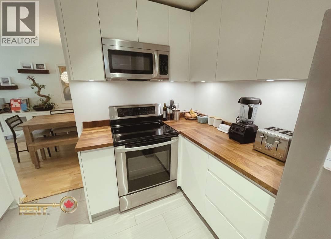 103 4390 GALLANT AVENUE, North Vancouver