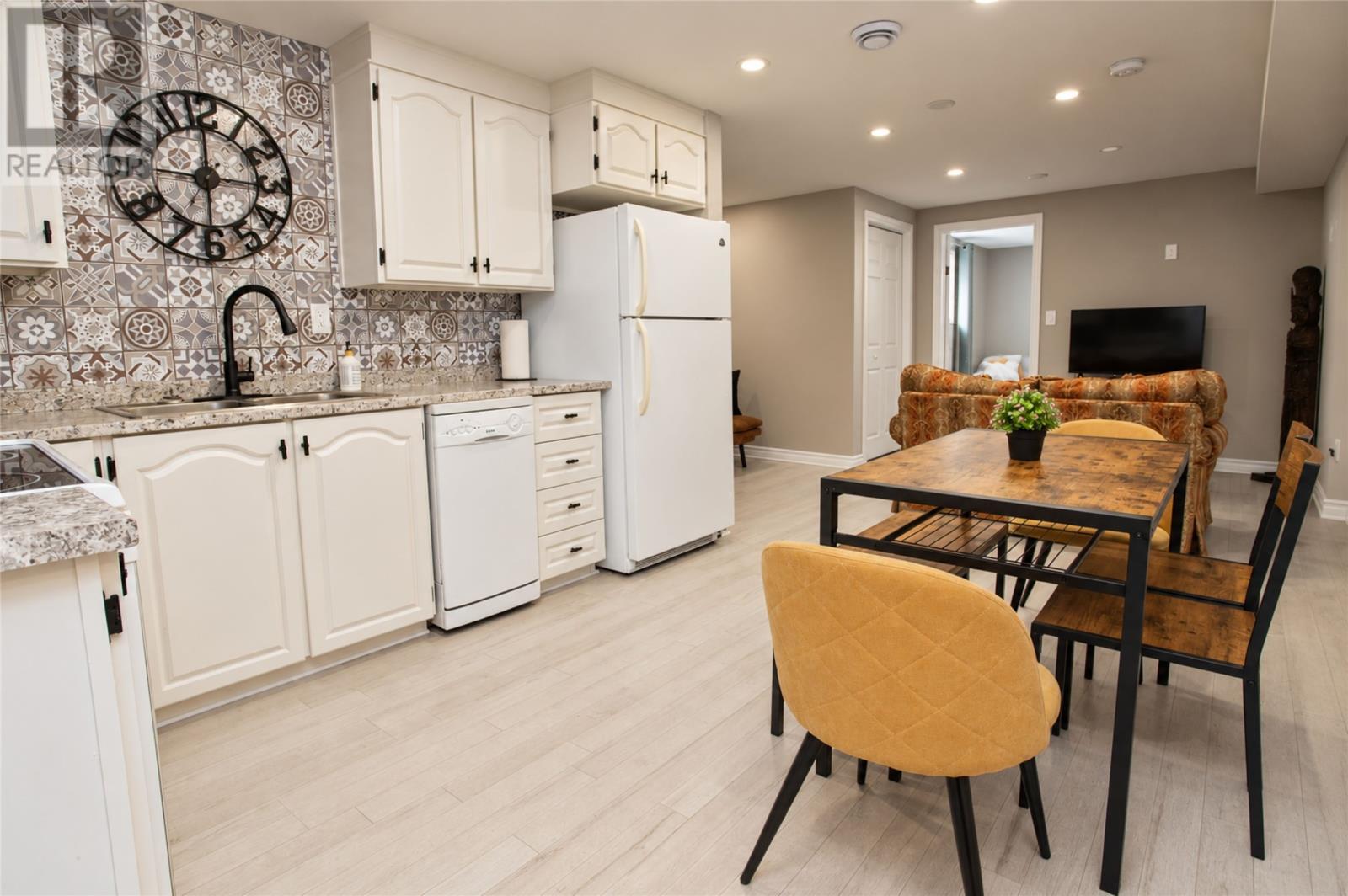 27 Summerwood Place - 29