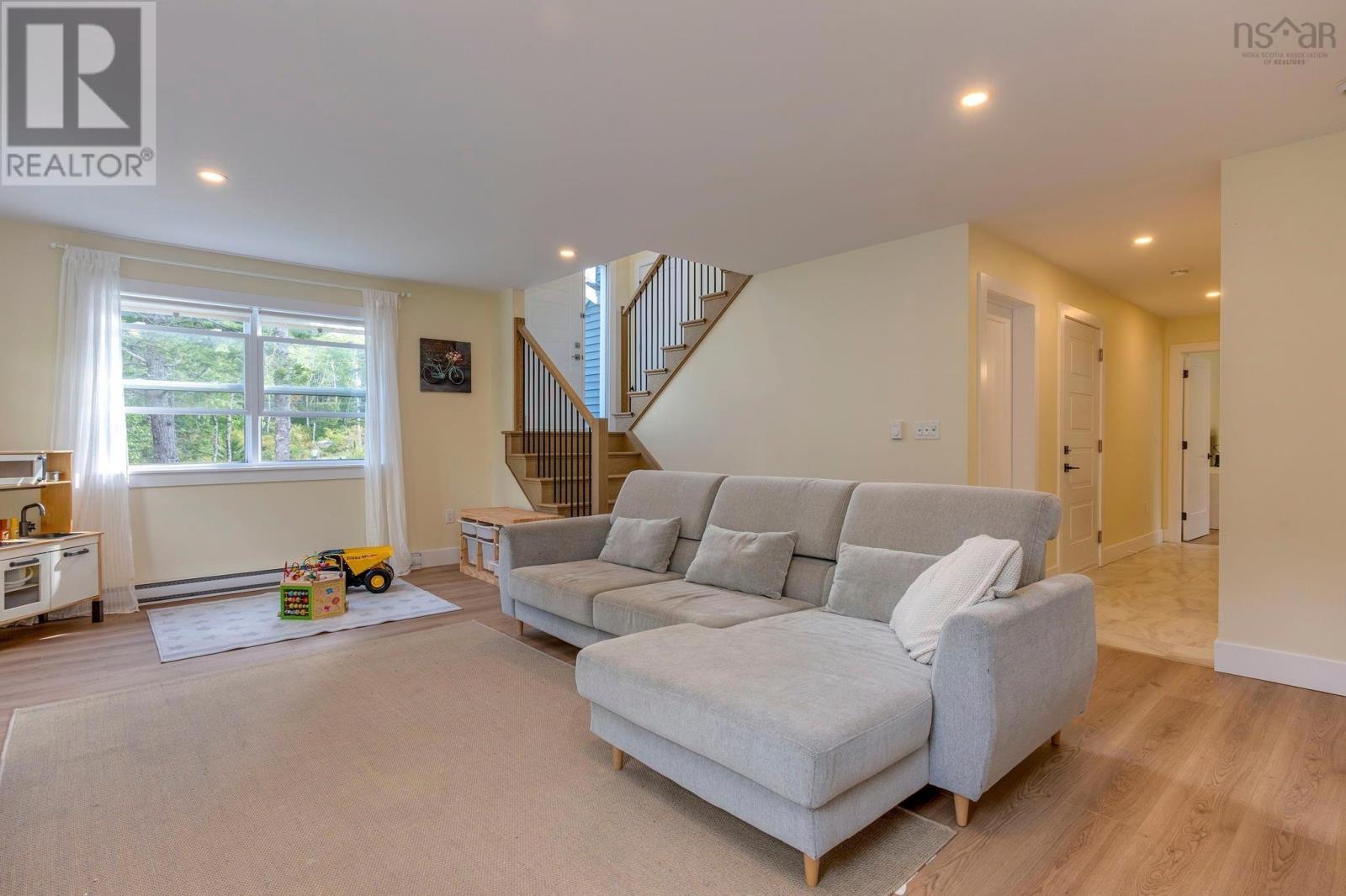 Property 32 of 51 of 42 Whitbury Court