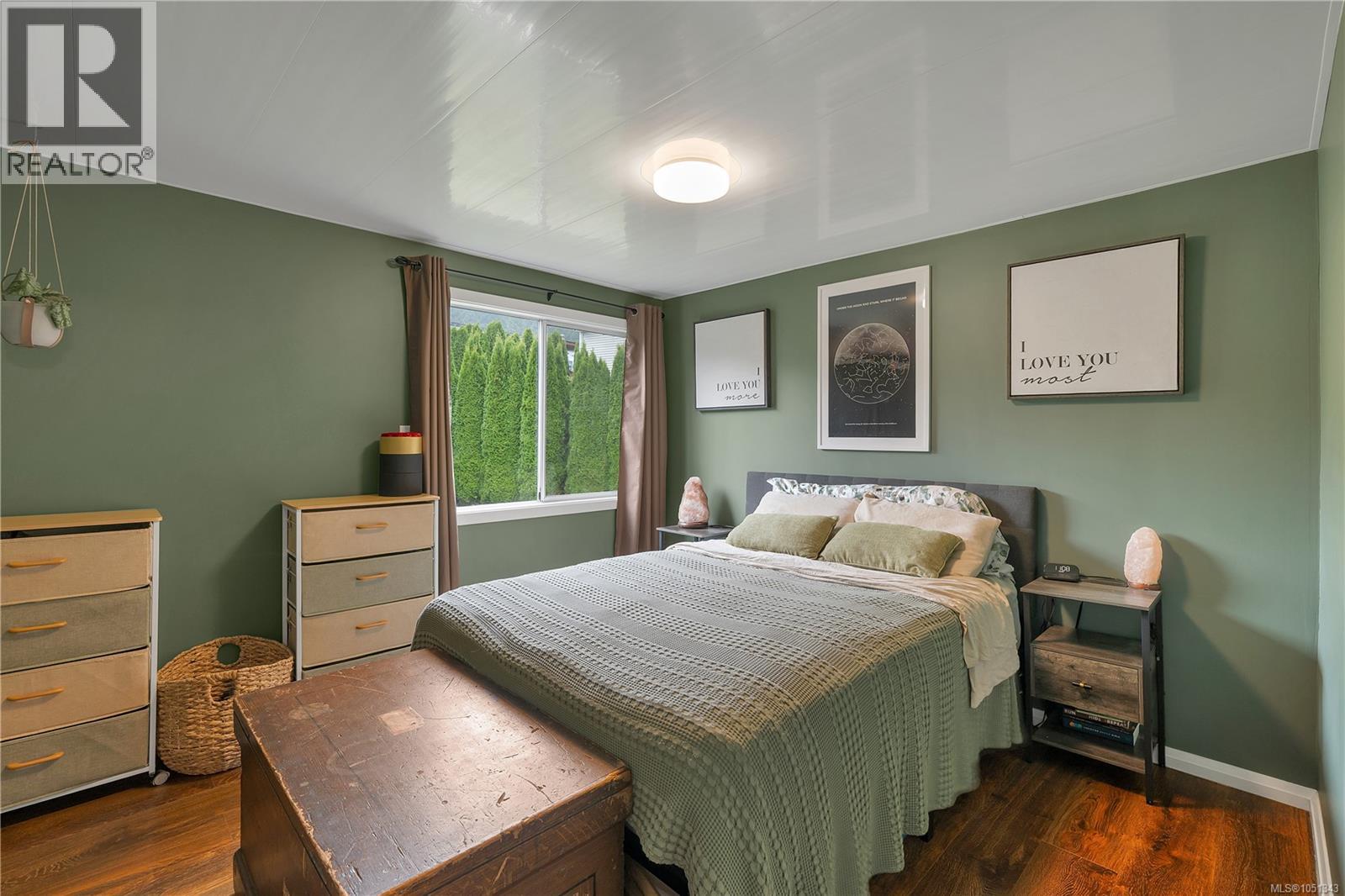 81 5250 Beaver Harbour Rd, Port Hardy