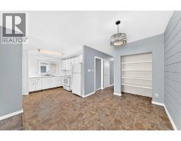 Living room - 7409 37 Avenue Nw, Calgary, AB T3B1W8 Photo 10