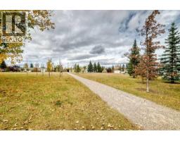 7409 37 Avenue Nw, Calgary, AB T3B1W8 Photo 49