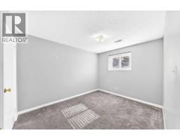 7409 37 Avenue Nw, Calgary, AB T3B1W8 Photo 39