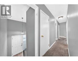 7409 37 Avenue Nw, Calgary, AB T3B1W8 Photo 27