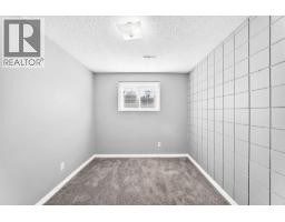 7409 37 Avenue Nw, Calgary, AB T3B1W8 Photo 40