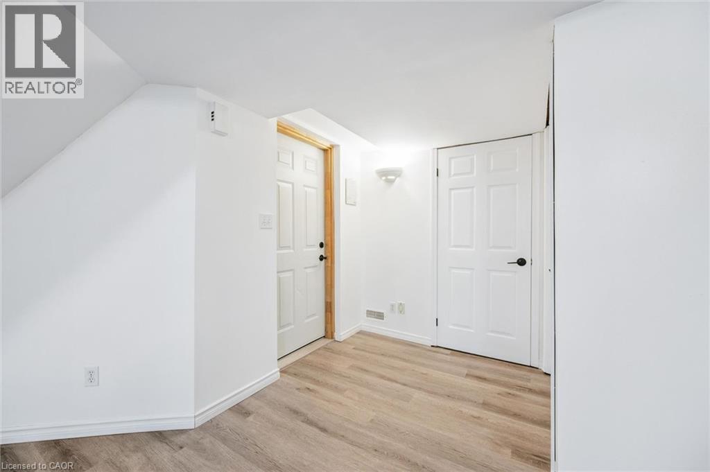 233 DEARBORN Boulevard Unit# Lower, Waterloo — photo 6