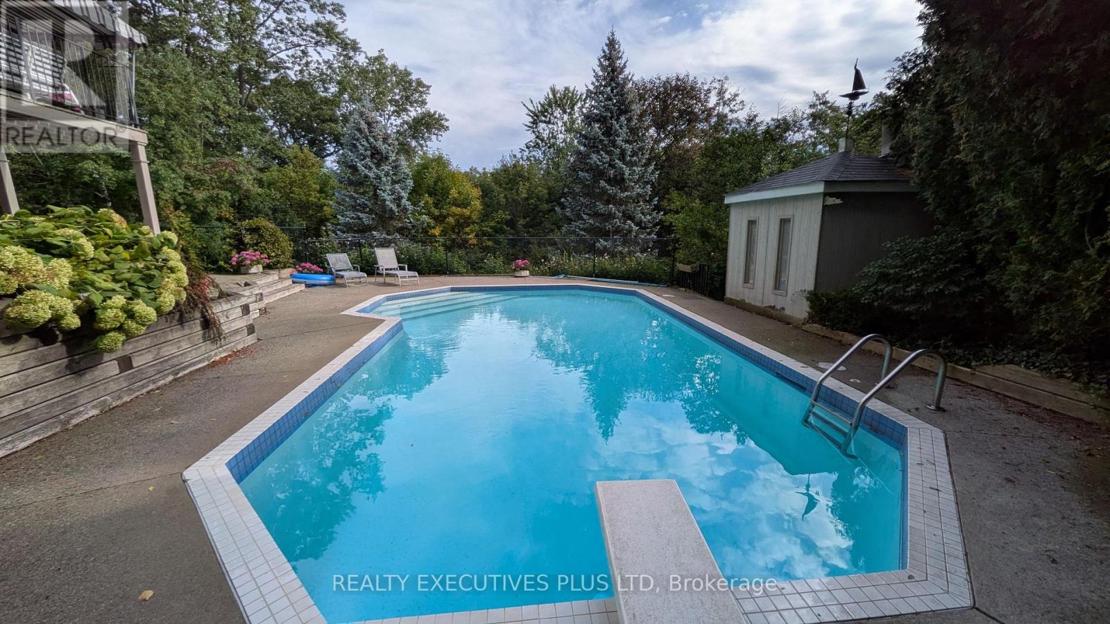 691 NAUTALEX COURT - Image 17