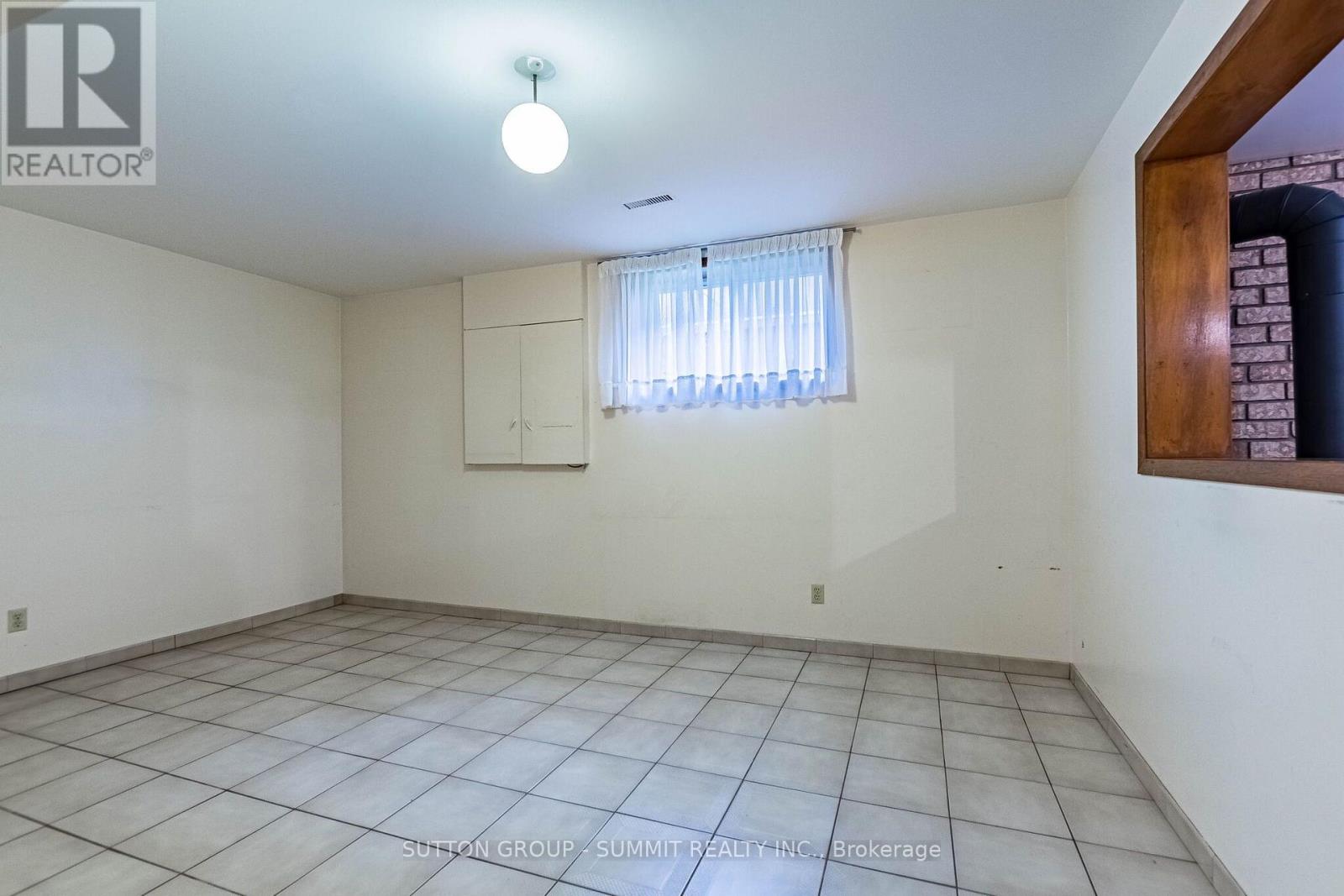 2477 CLIFF ROAD - 33
