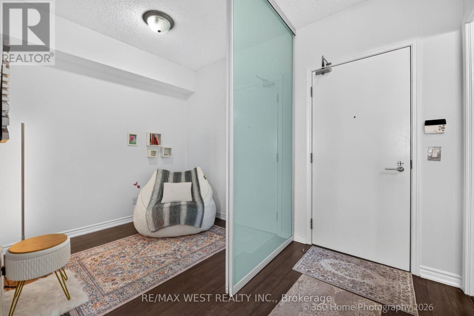 Photo 14 of 631 - 15 James Findlay Way, Toronto (Downsview-Roding-CFB)