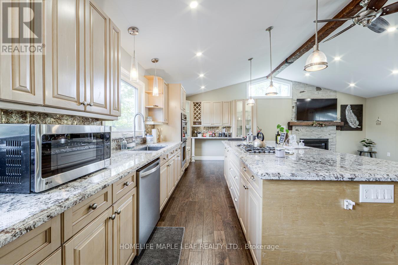 64312 DUFFERIN COUNTY ROAD 3 - 21
