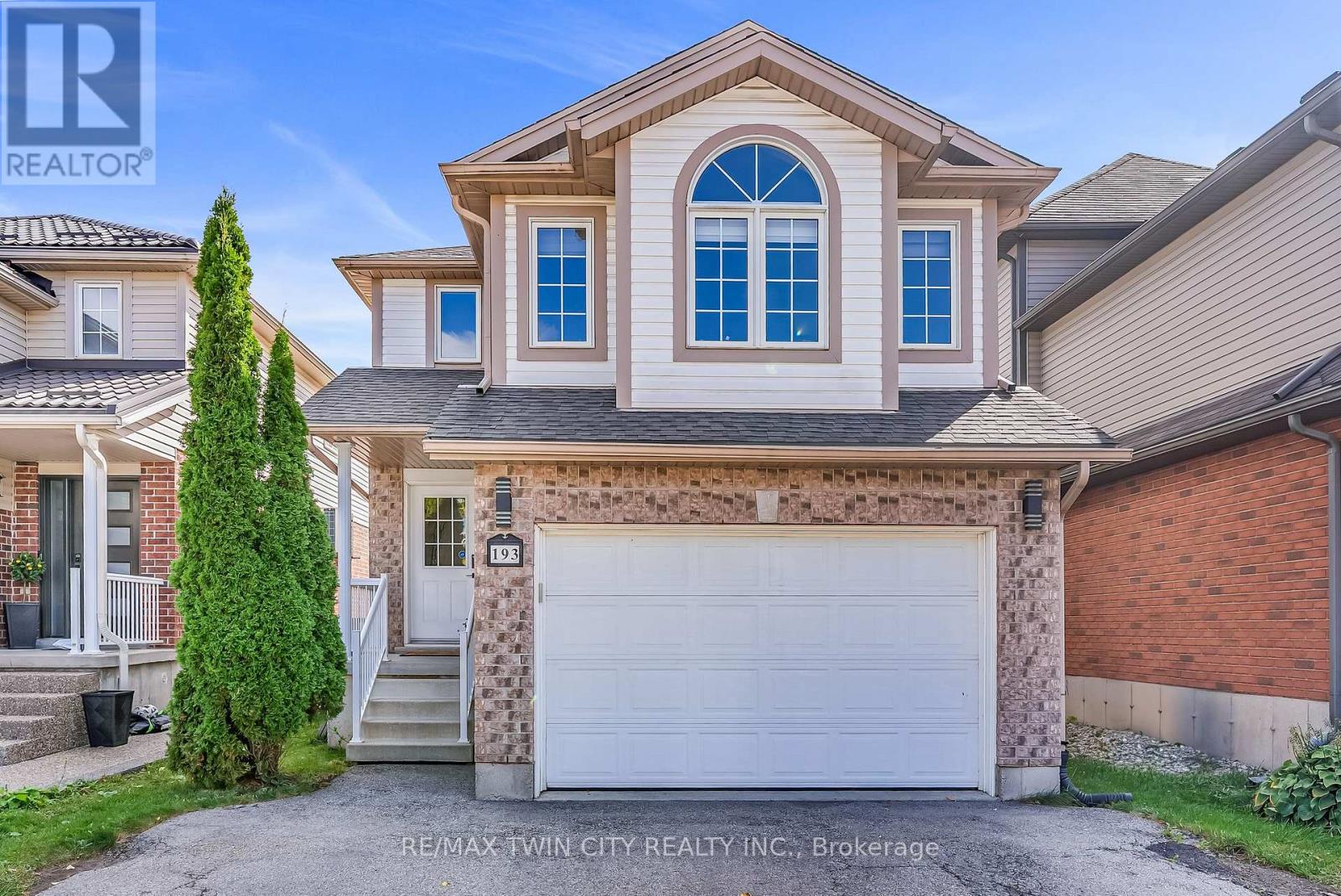 193 Mountain Laurel Crescent, Kitchener, ON photo 1